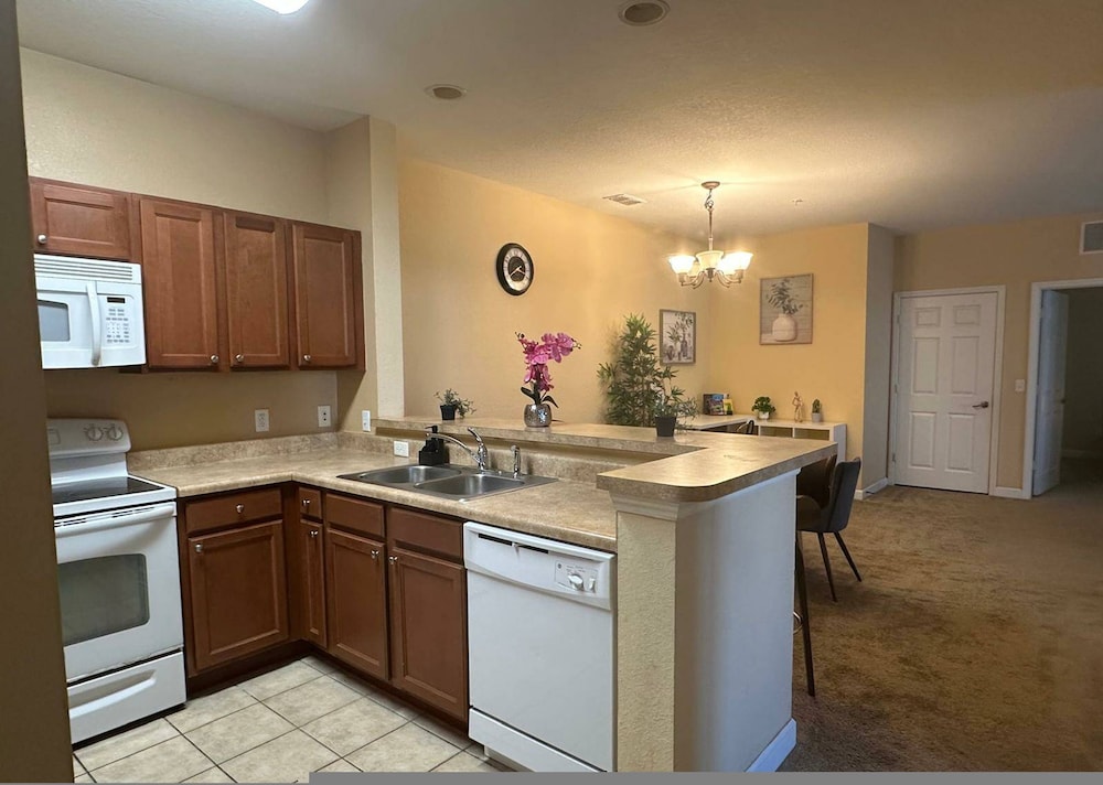 Cozy Condo Just a few Minutes From Disney