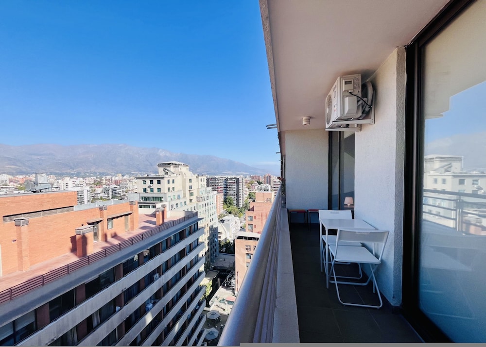 Urban Artistic Providencia A C Gym Laundry Pool Wifi