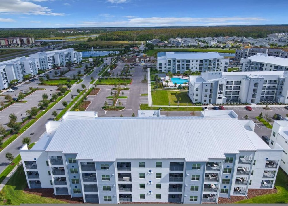 104 Modern Condo Storey Lake Disney