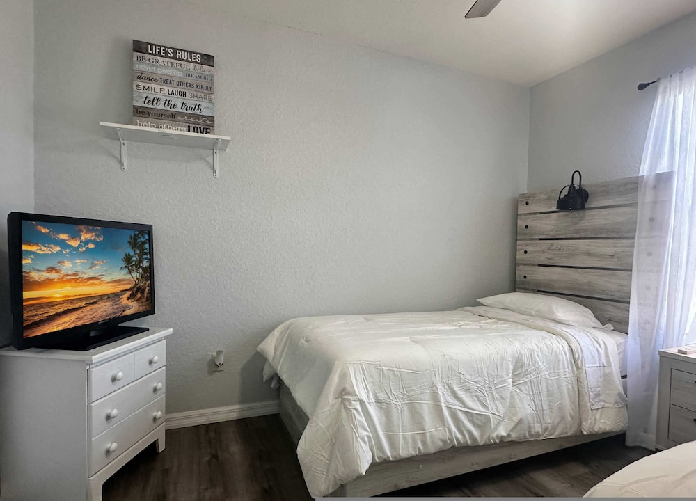 Family Villa 5 Bedroom Near Disney World