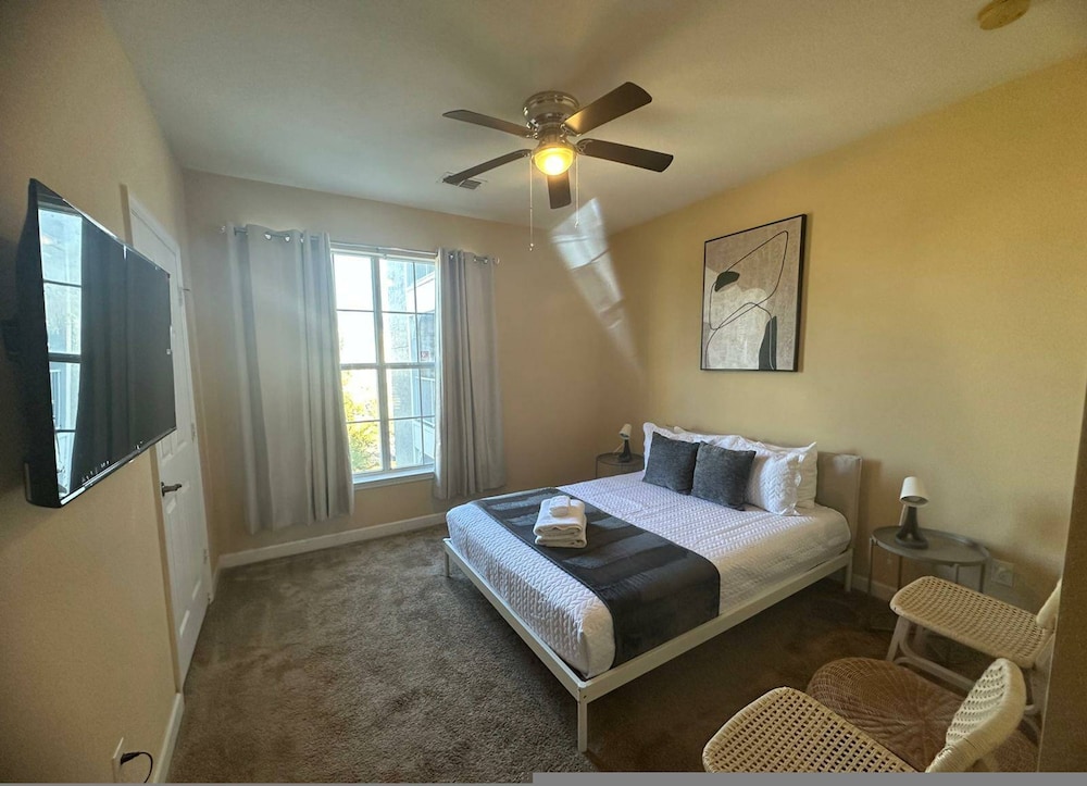 Cozy Condo Just a few Minutes From Disney