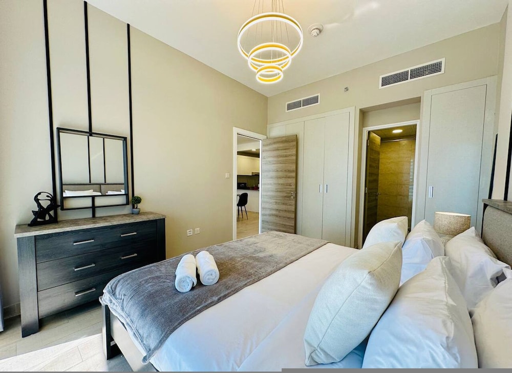 Stylish 1BR in JVC w Pool 6 Mins to Circle Mall