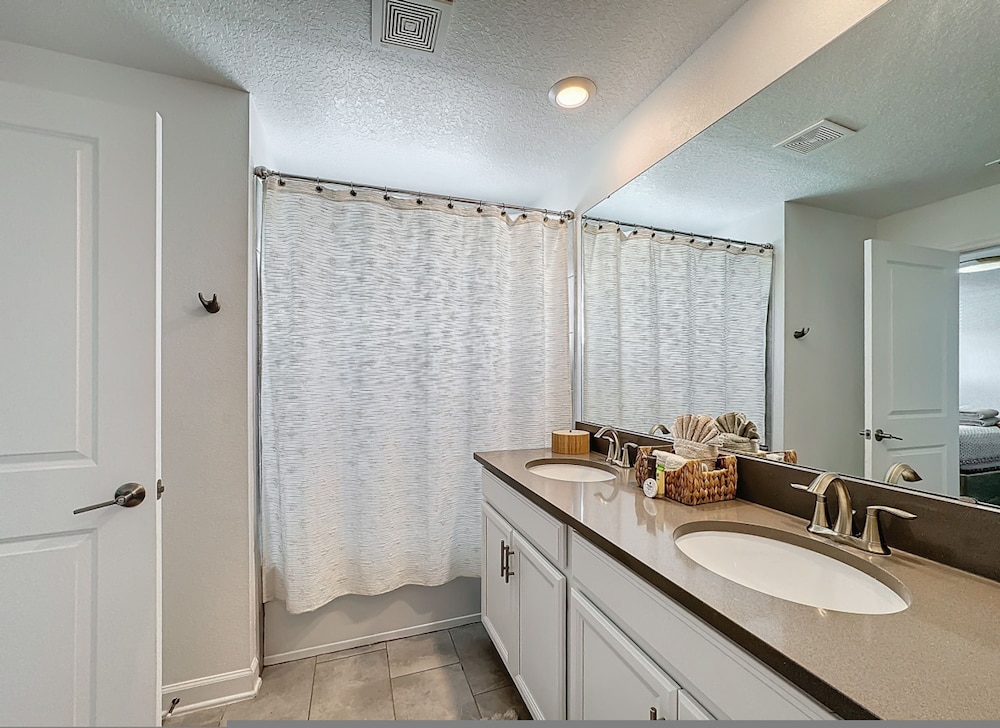 The Oasis at Championsgate view 3