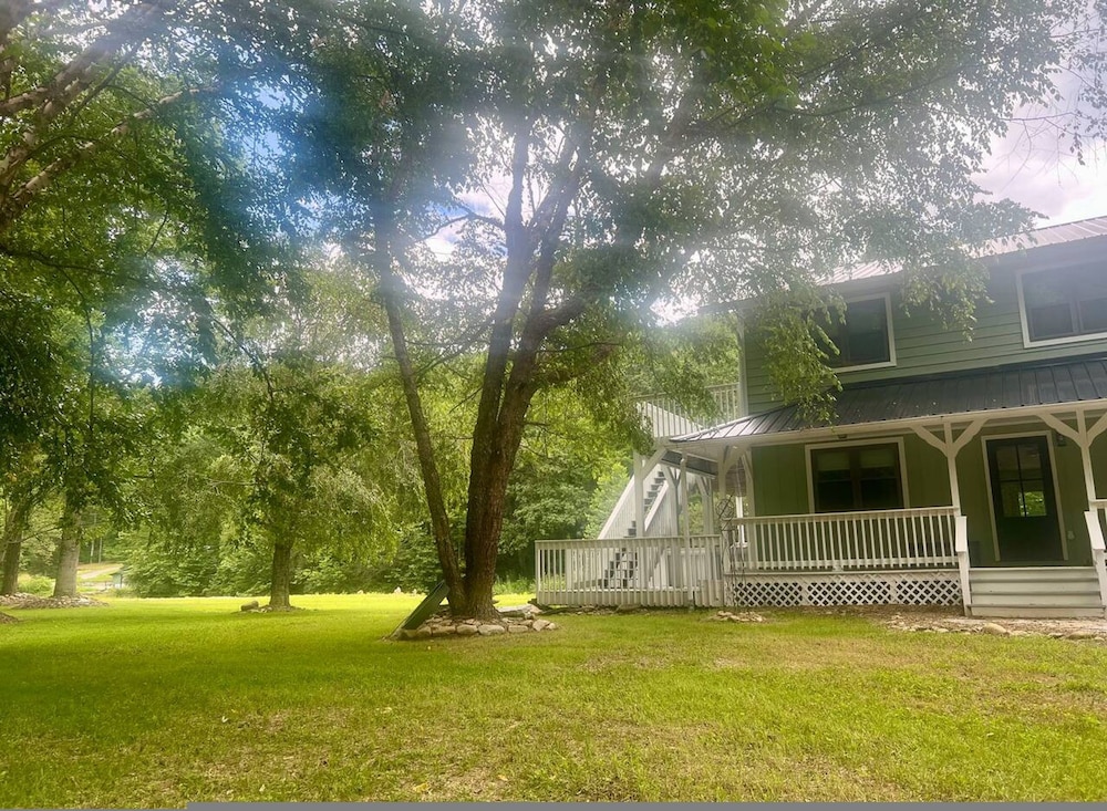 Cozy Mountain Home on the South Toe River