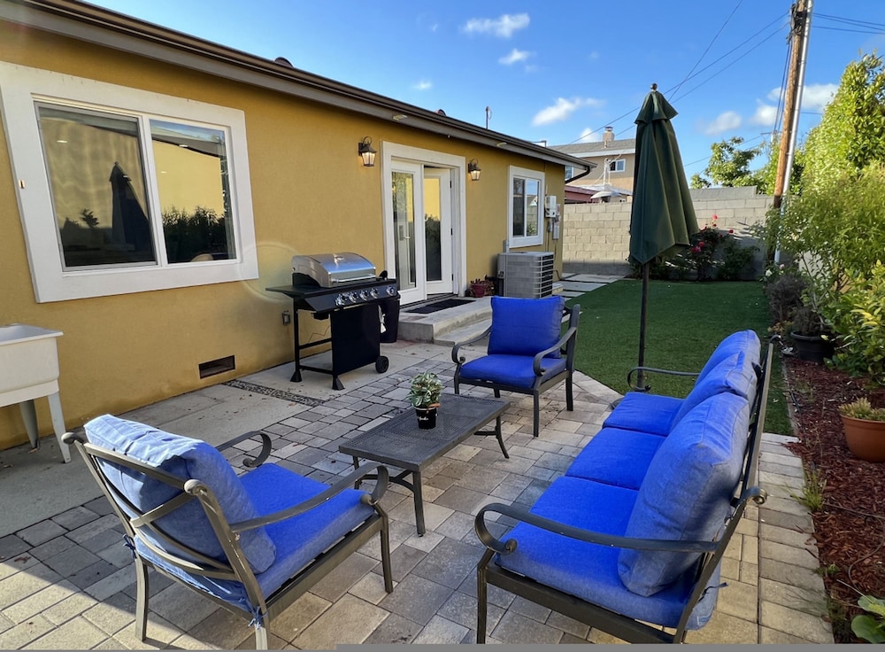 Upscale Modern 4BR Torrance House Built 2018 w Garage Fenced Yard Patio p79