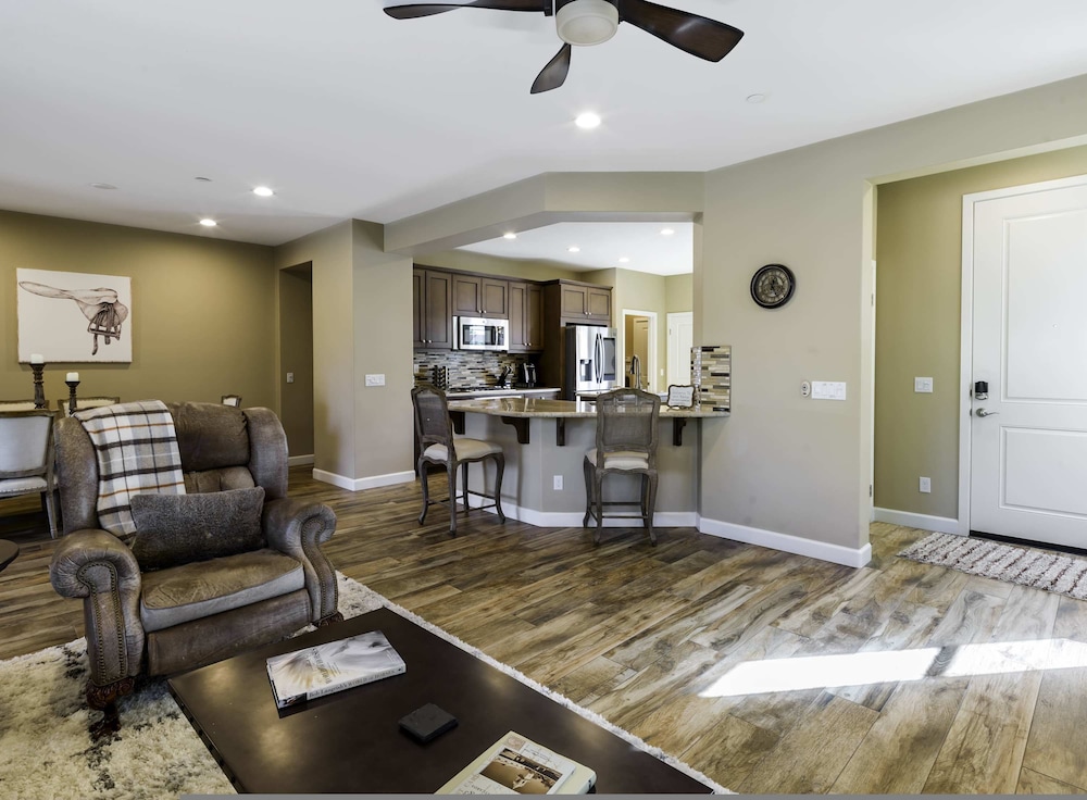Paso Fino at the Polo Club 2 Bdrm 2 Bath w Pool