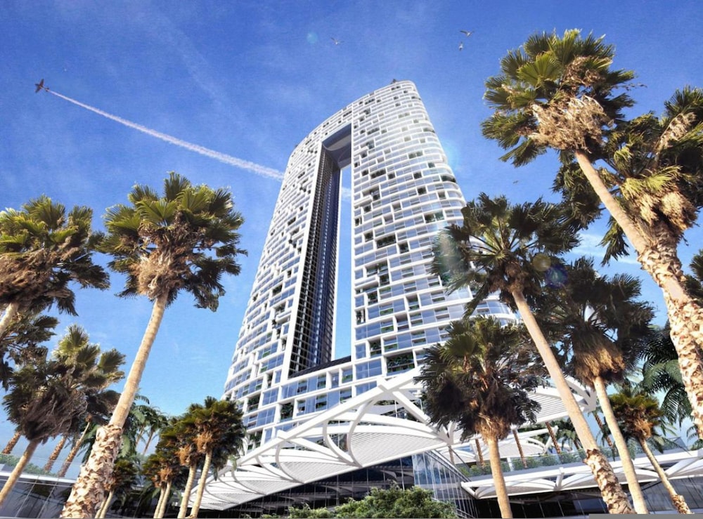 Luxury at JBR Jumeirah Gate Tower 1