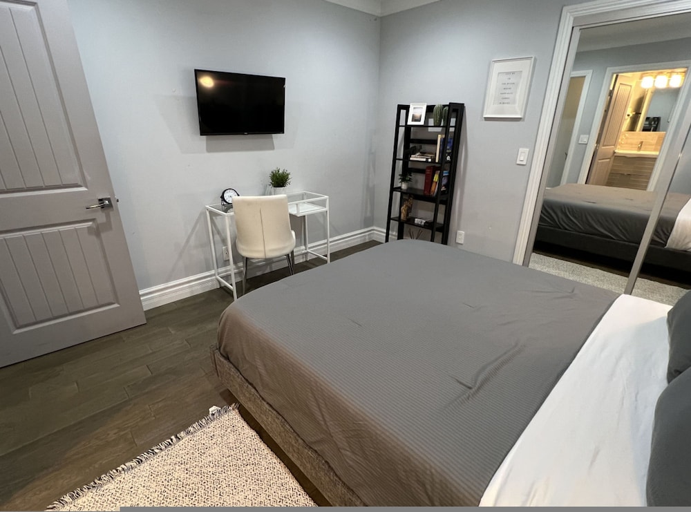 Upscale Modern 4BR Torrance House Built 2018 w Garage Fenced Yard Patio p79