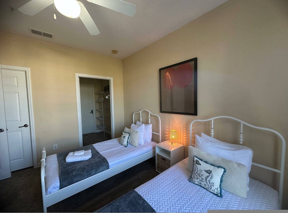 Cozy Condo Just a few Minutes From Disney