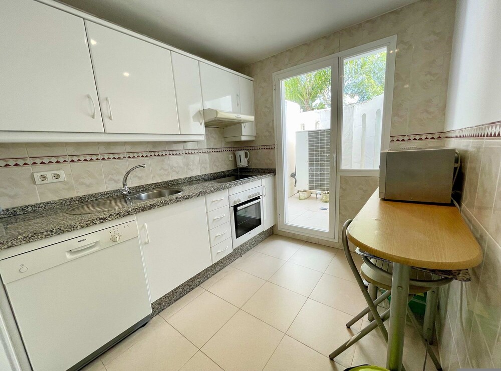 2 Bedroom With Pool View F-7