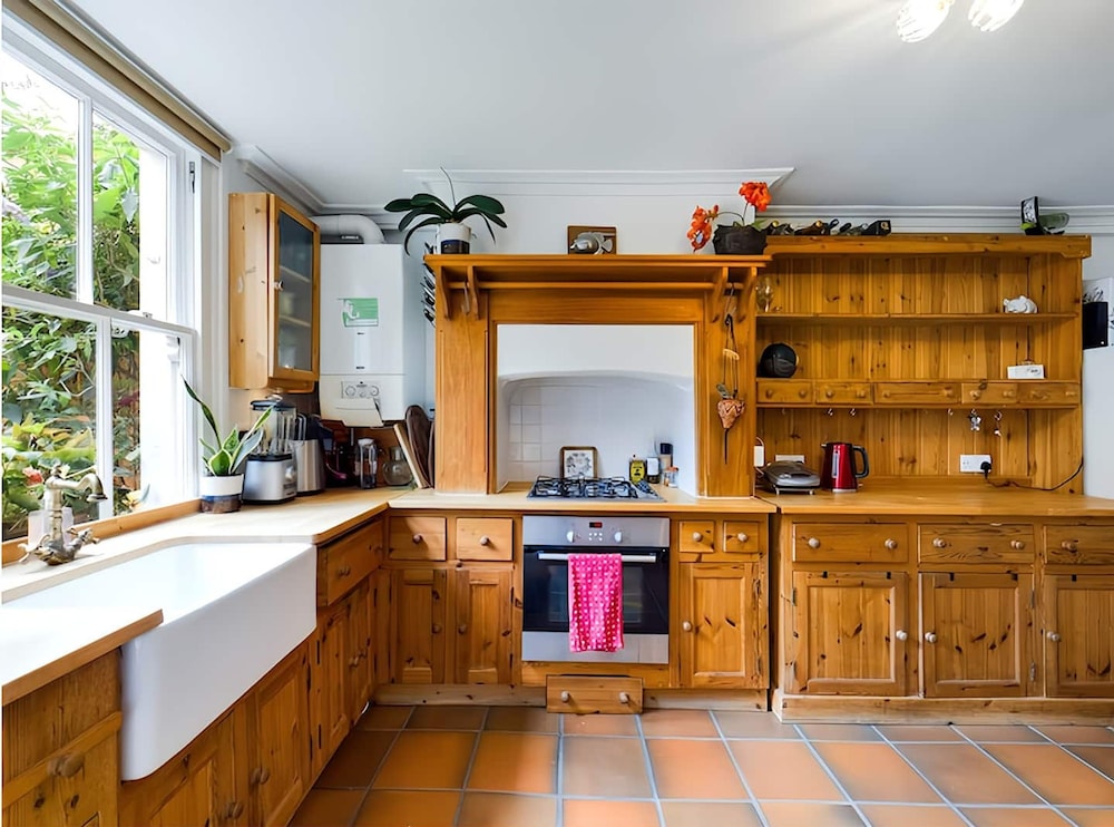 The Clapham Apartment With Private Patio