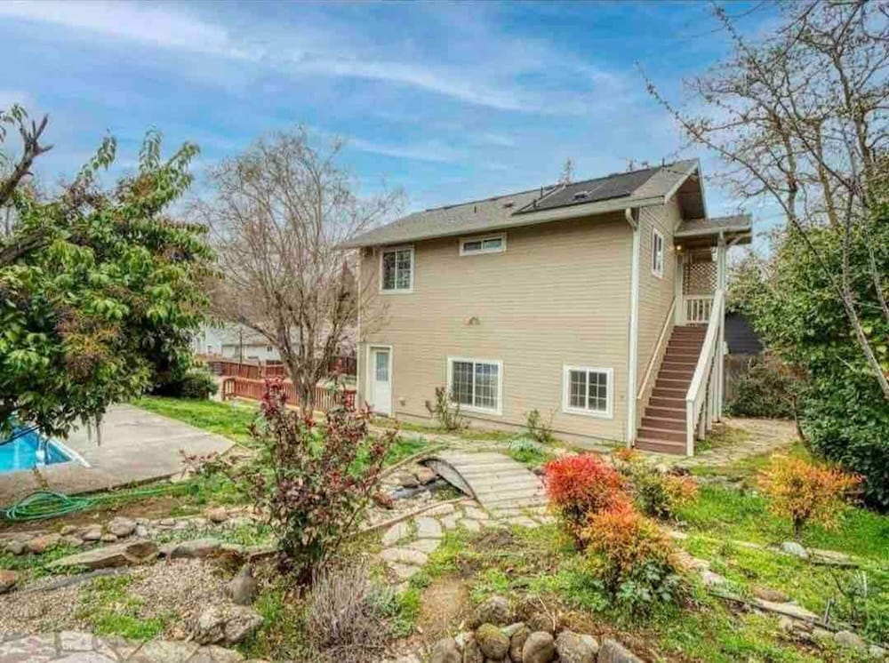 Medford Home and 2 Condos With Pool