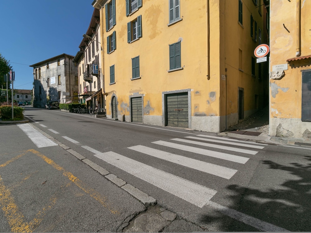 A Due Passi dal Lago