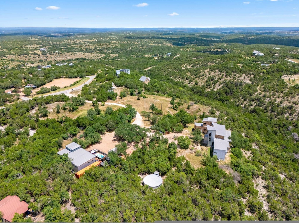 Luxury 4BR Hilltop Retreat With Scenic Views