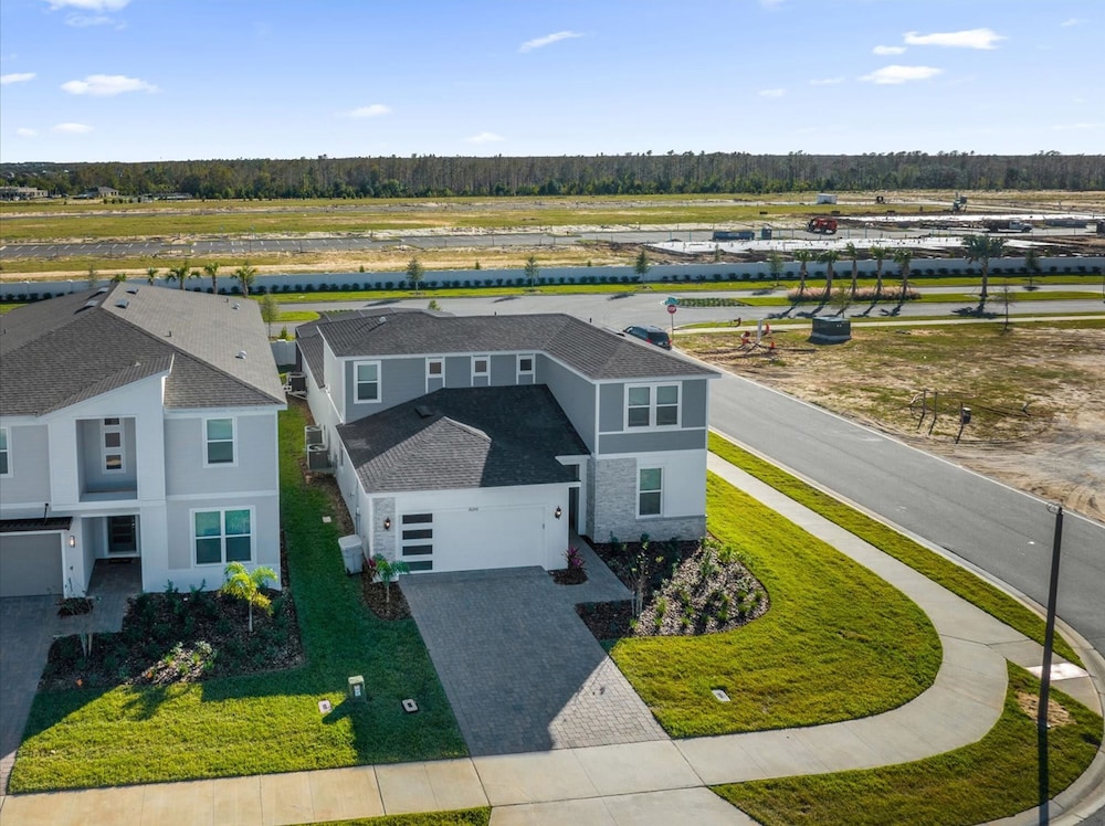 Elegant 6BR Home Perfect for Families