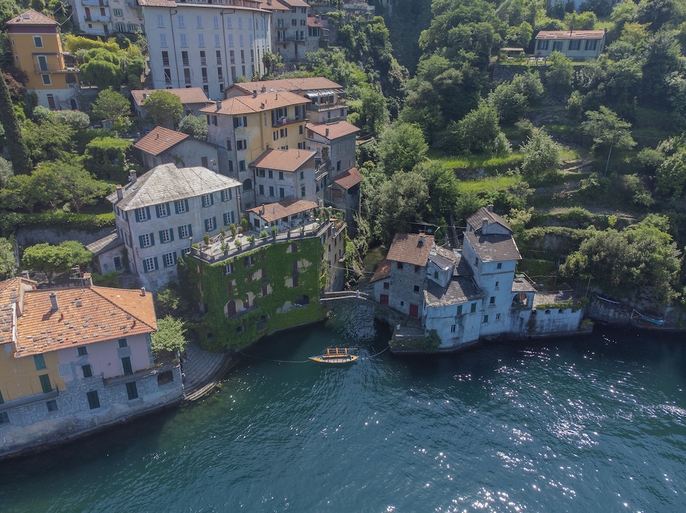 Lavarell House - Best Lake View