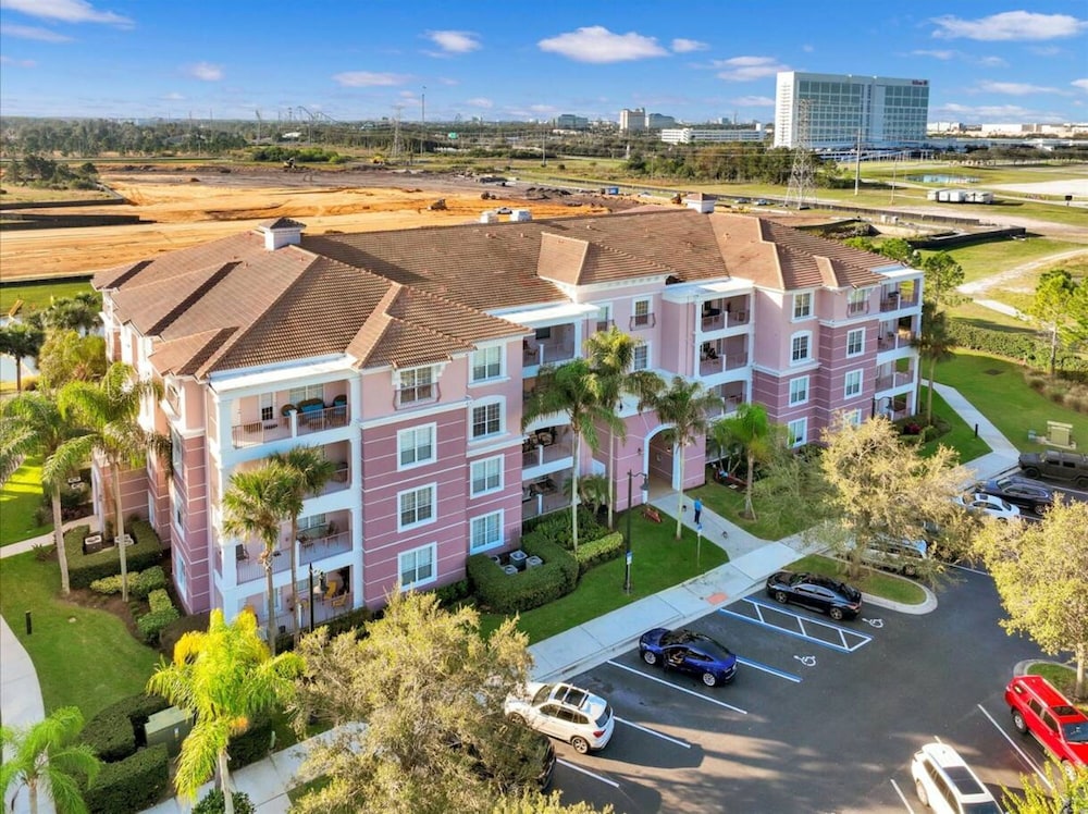 Upstay Newly Renovated Condo Near Epic Universe