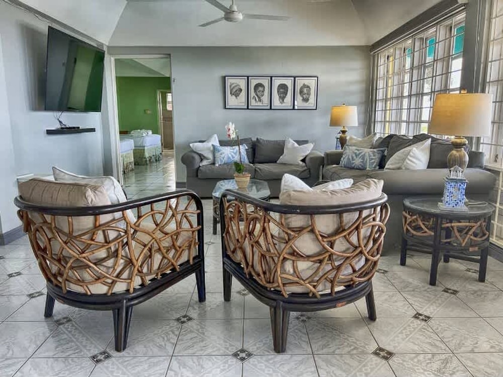 Villa Isabella Discovery Bay