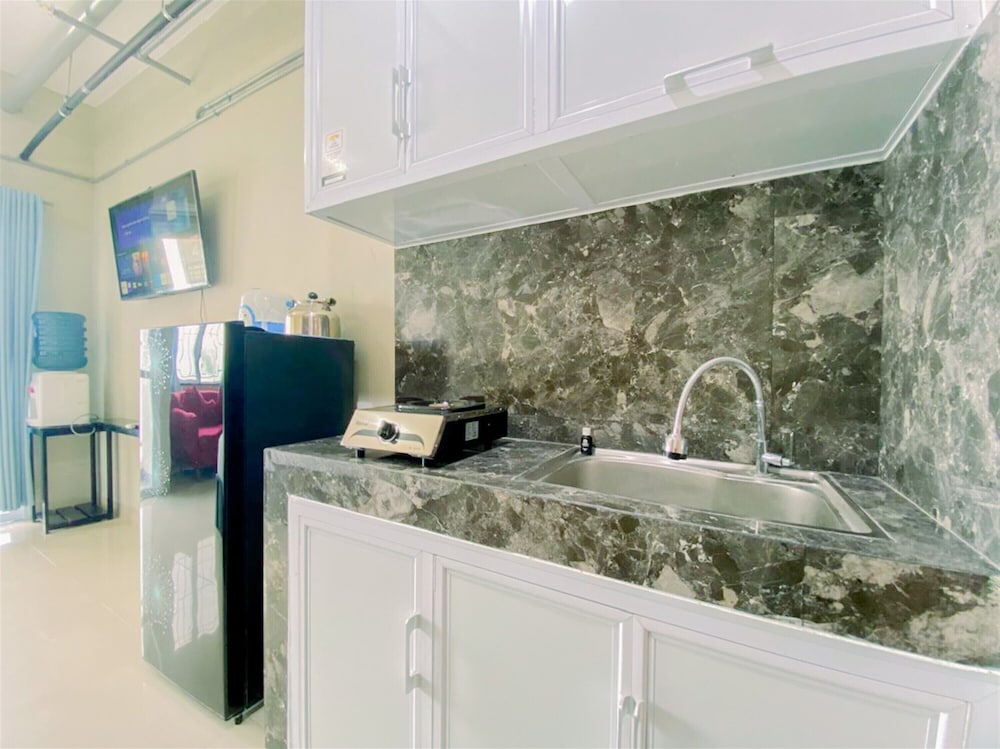 Warm And Homey Studio At Royal Sentul Park Apartment