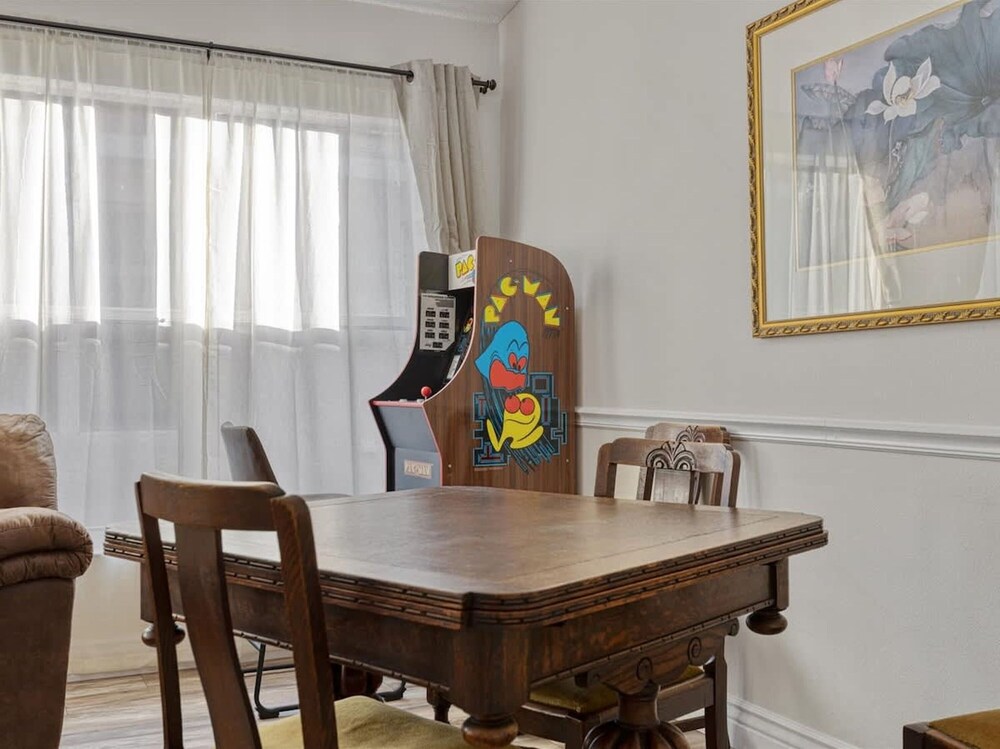 Villa Minutes From Disney 4bd 3Bt Private Pool Games