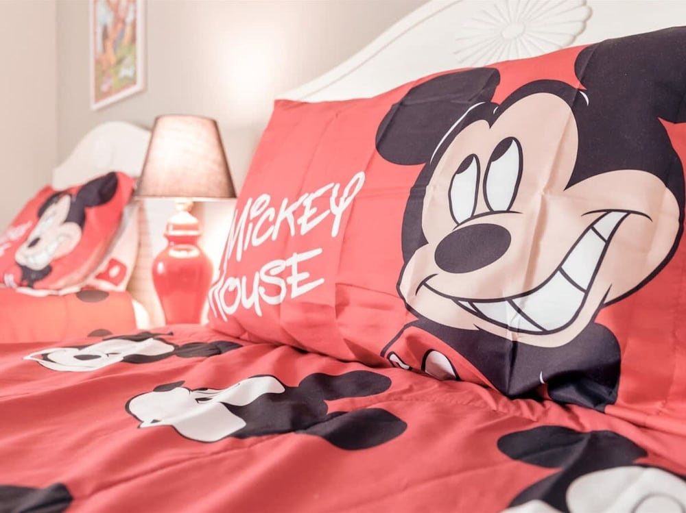 Villa Minutes From Disney 4bd 3Bt Private Pool Games