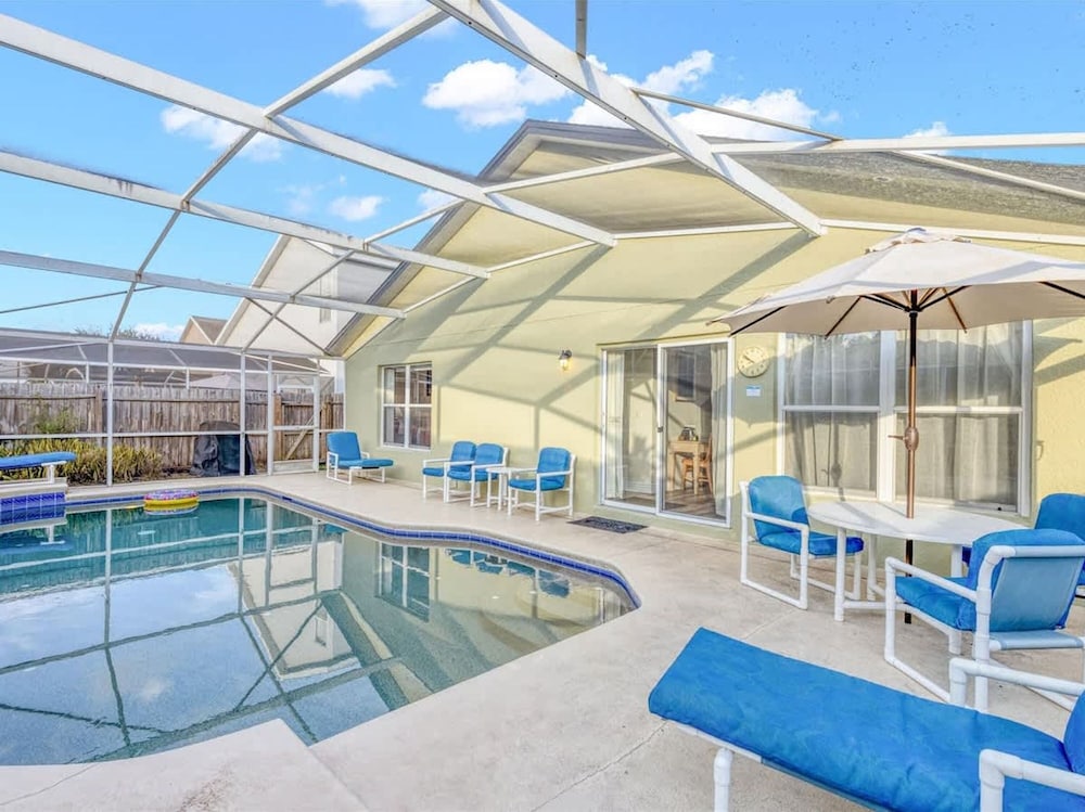 Villa Minutes From Disney 4bd 3Bt Private Pool Games