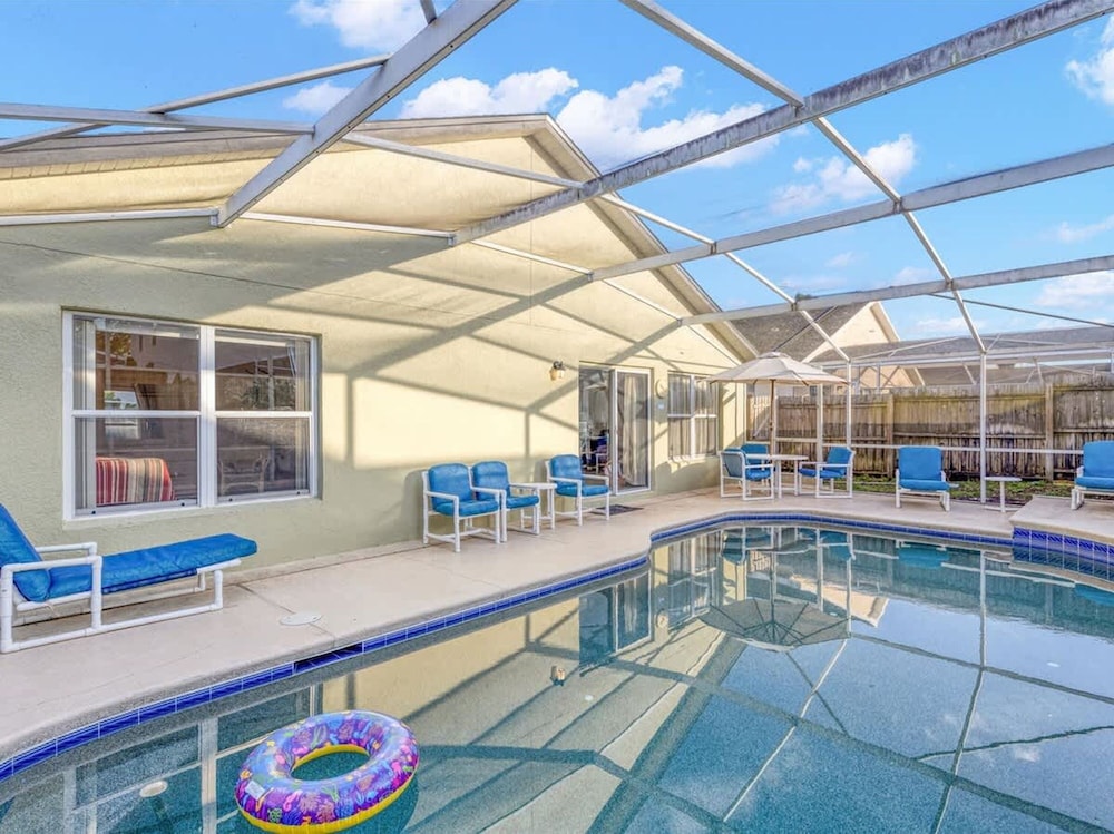 Villa Minutes From Disney 4bd 3Bt Private Pool Games