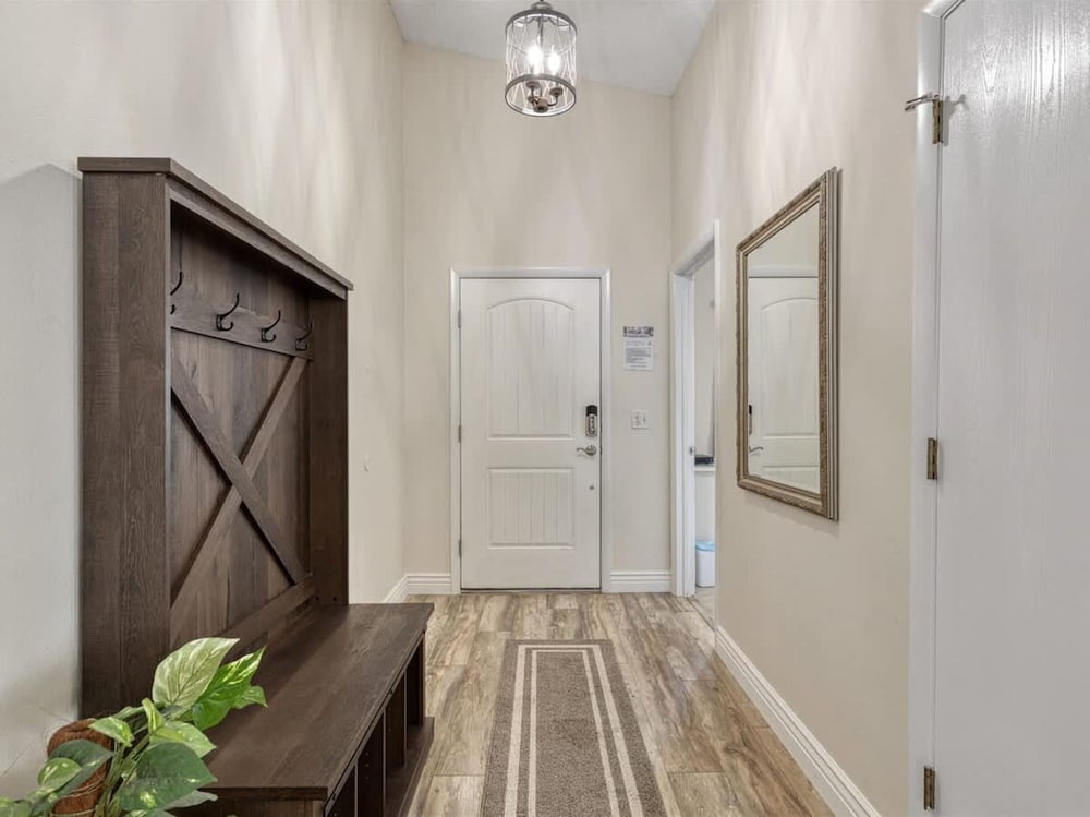 Villa Minutes From Disney 4bd 3Bt Private Pool Games