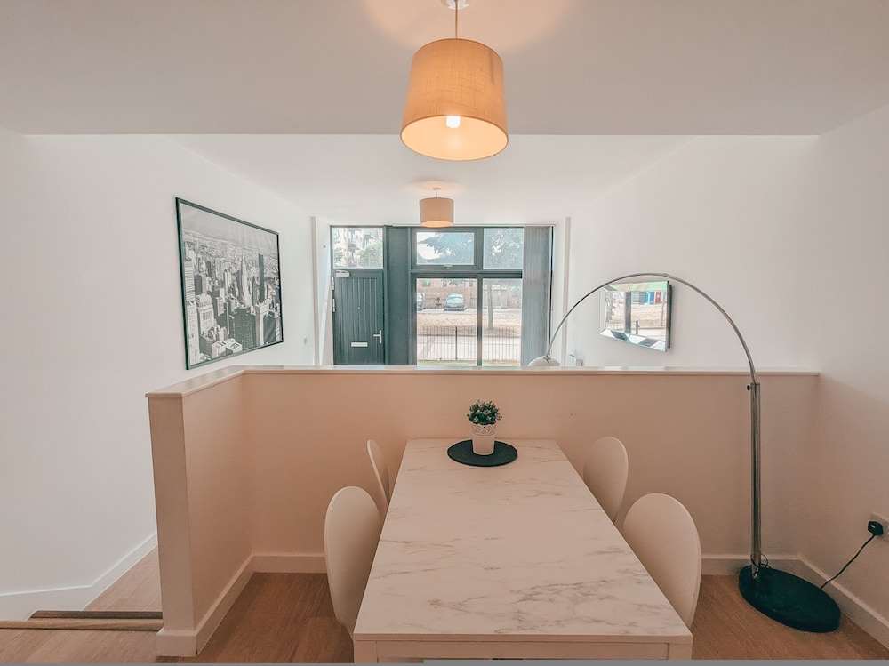 The Wimbledon Apartment