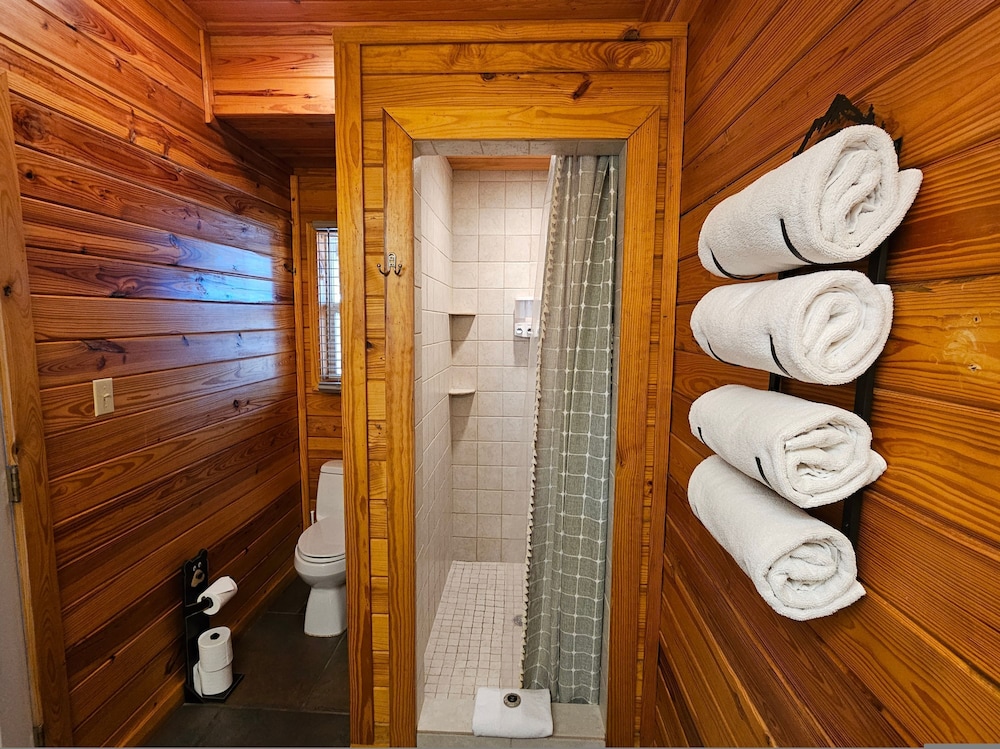 Honey Bear Haven Suite 2