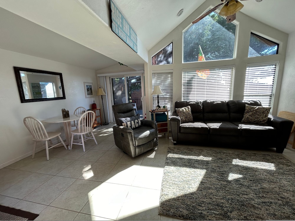 Oceanview Cabin 18 With Private Jacuzzi