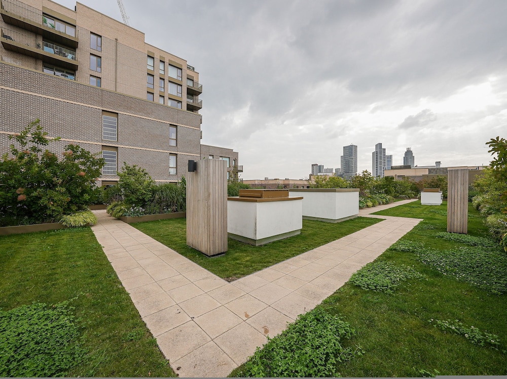 Central London Stay in Vauxhall With Balcony