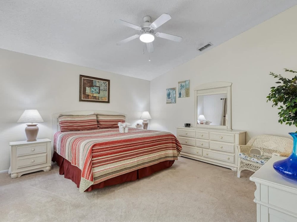 Villa Minutes From Disney 4bd 3Bt Private Pool Games