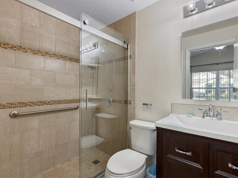 Villa Minutes From Disney 4bd 3Bt Private Pool Games