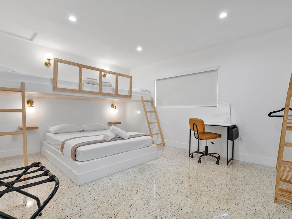 Fresh Modern With Pool Oasis