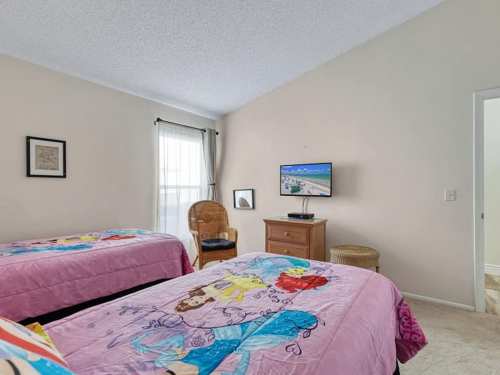 Villa Minutes From Disney 4bd 3Bt Private Pool Games