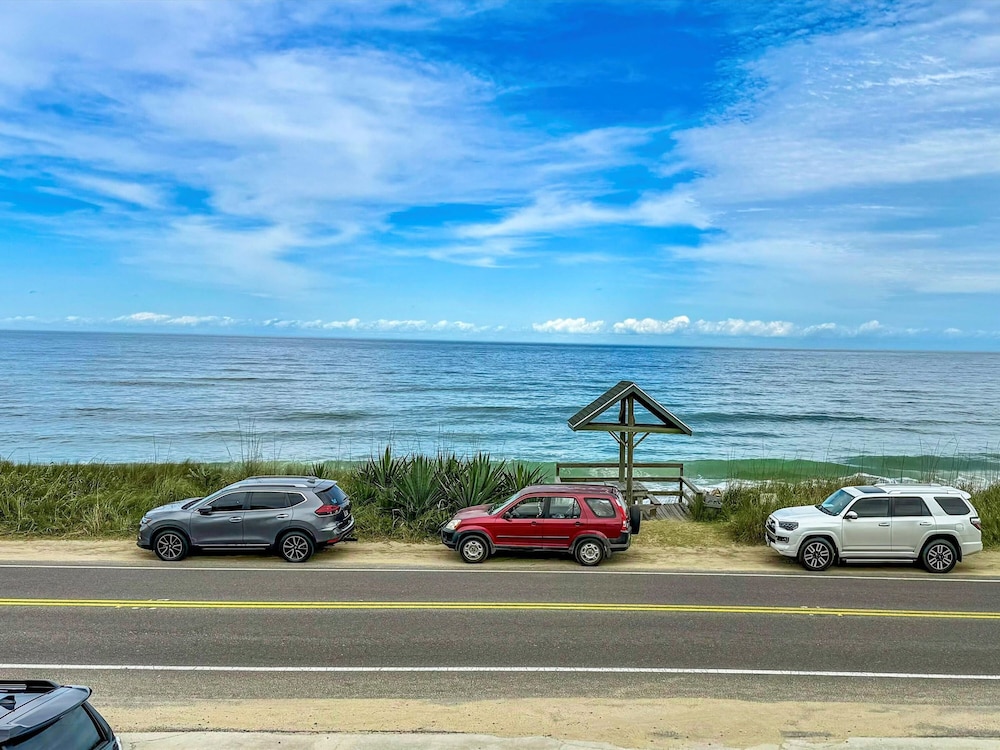 Ocean Front Flagler Beach Sleeps 5 People