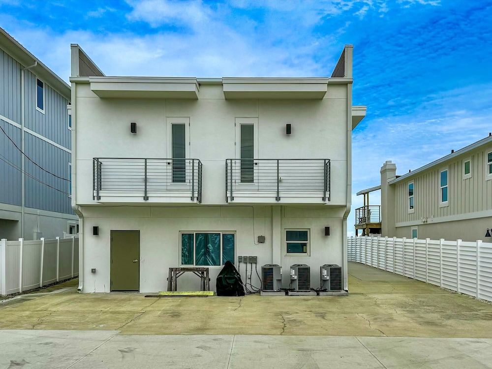 Ocean Front Flagler Beach Sleeps 5 People