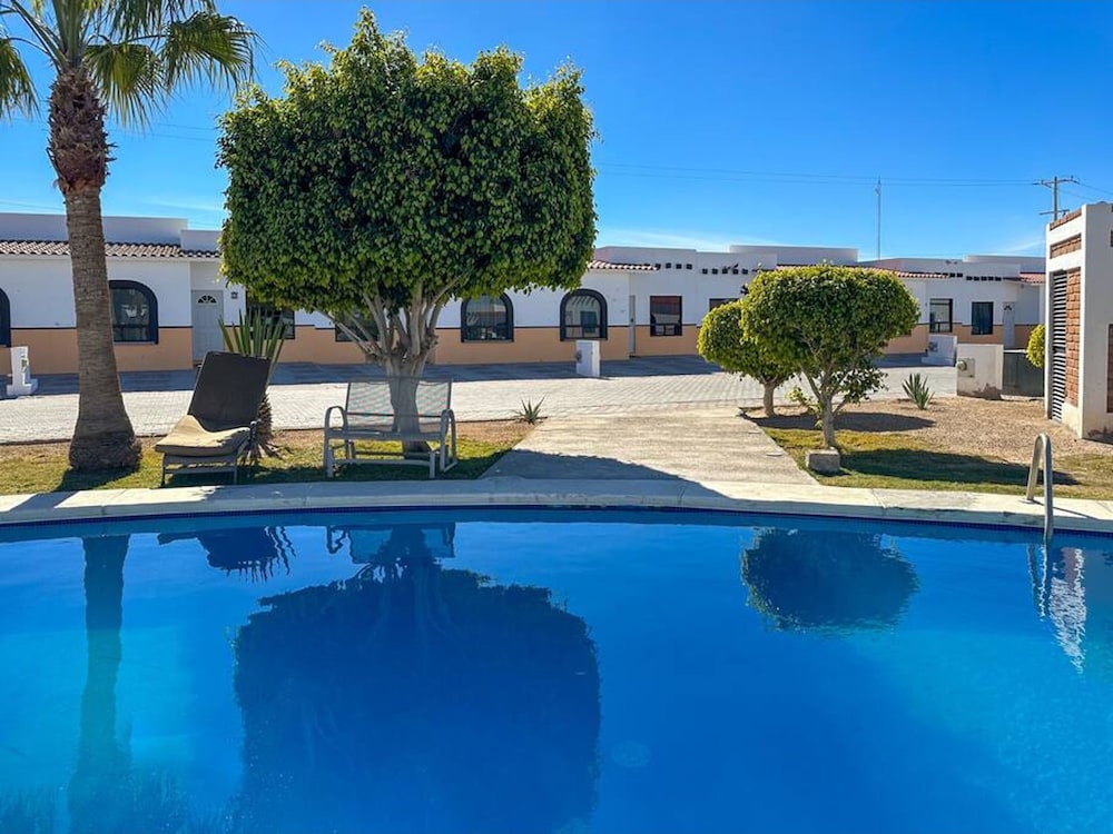 Mexican Ambience Townhome With Pool 1