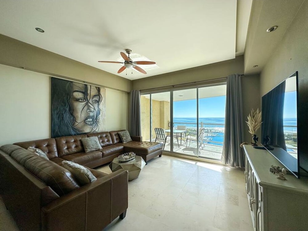 Renovated Beachfront Condo With Private Beach