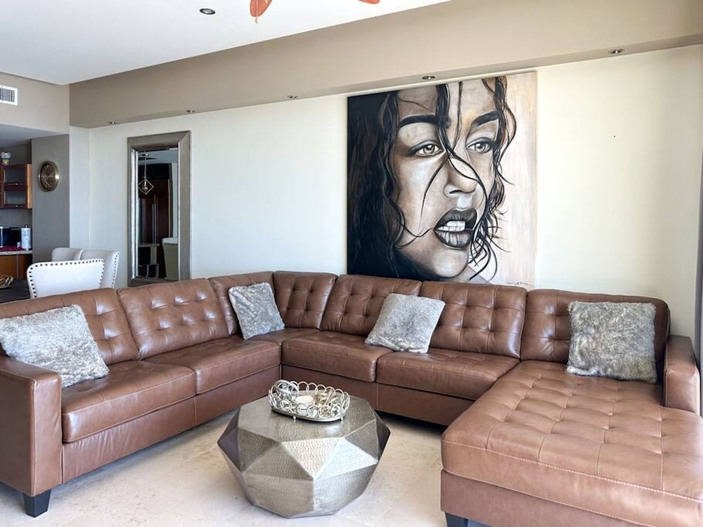 Renovated Beachfront Condo With Private Beach