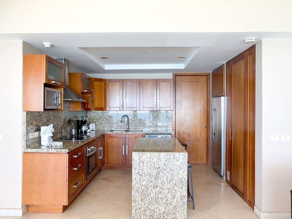 Breathtaking Luxury Oceanfront Condo