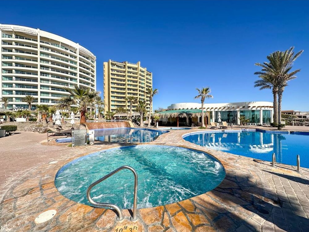 Renovated Beachfront Condo With Private Beach