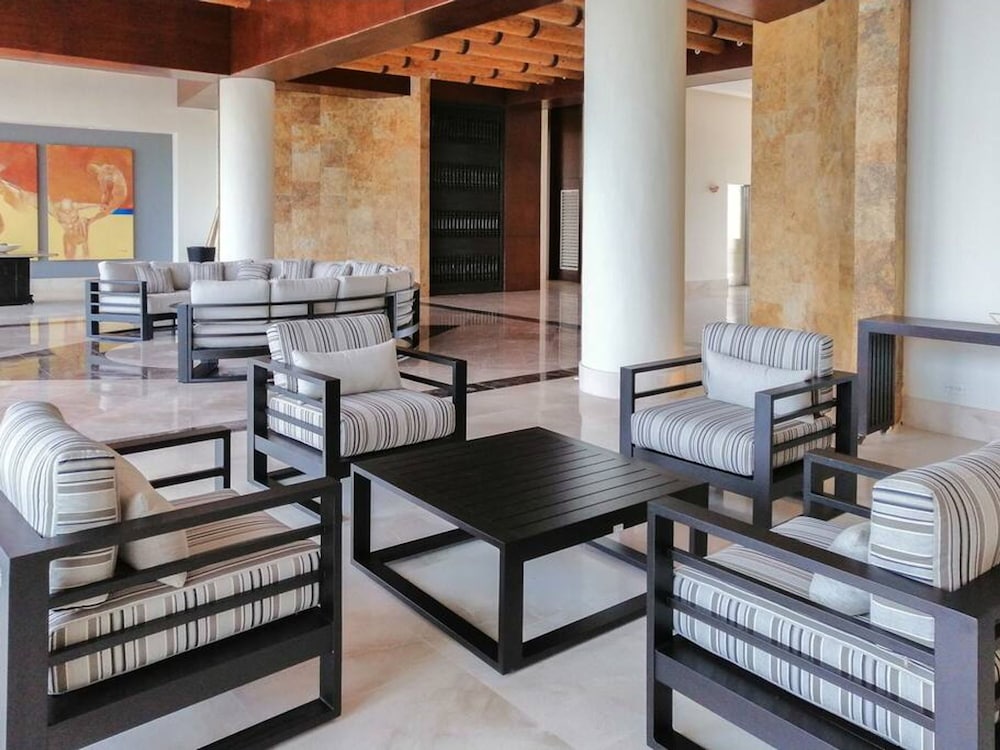 Breathtaking Luxury Oceanfront Condo