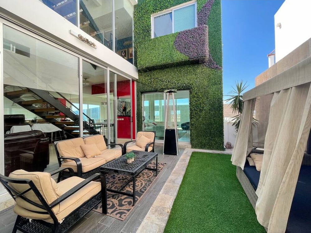 Hidden Gem Villa With Serene Beach Pool Access