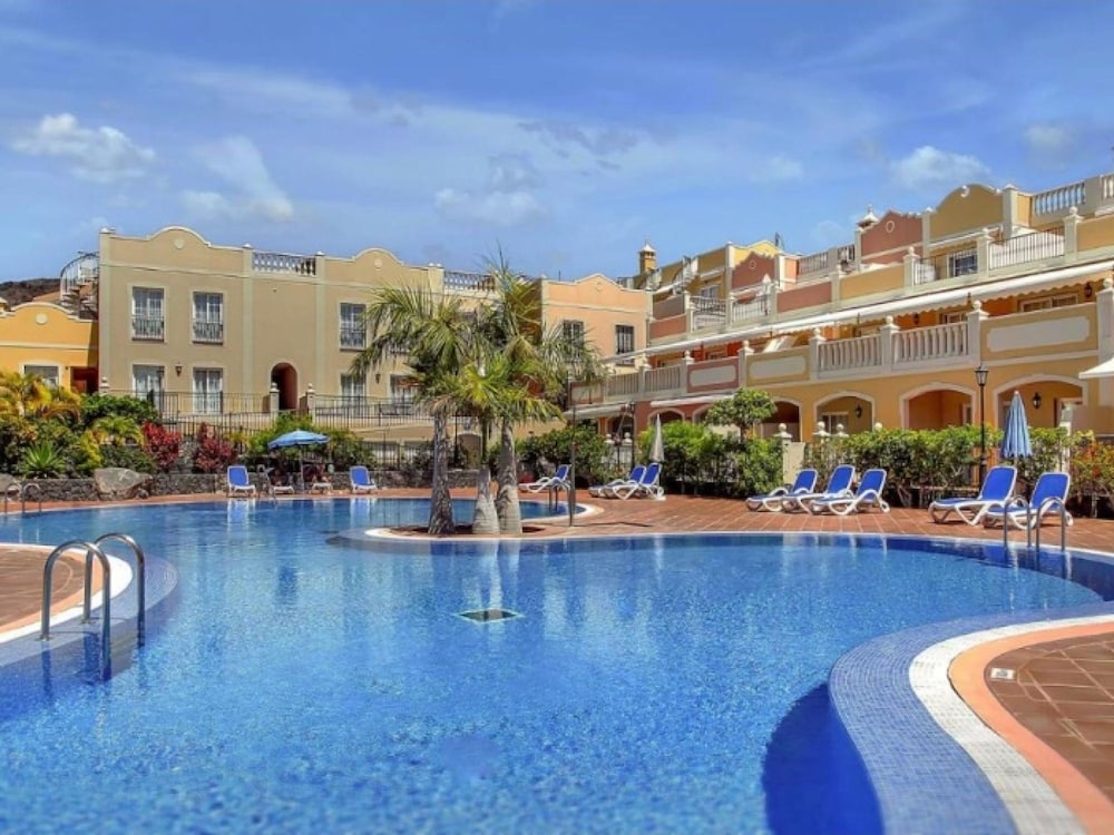 Enjoy 1 BR Palm Mar Next to Pool view 3