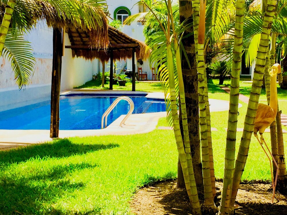 8 Pax Standard Pool Villa view 2