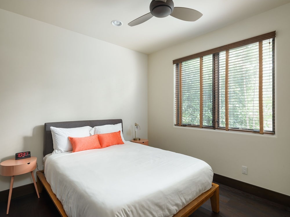 Private Resort in Lake Hodges