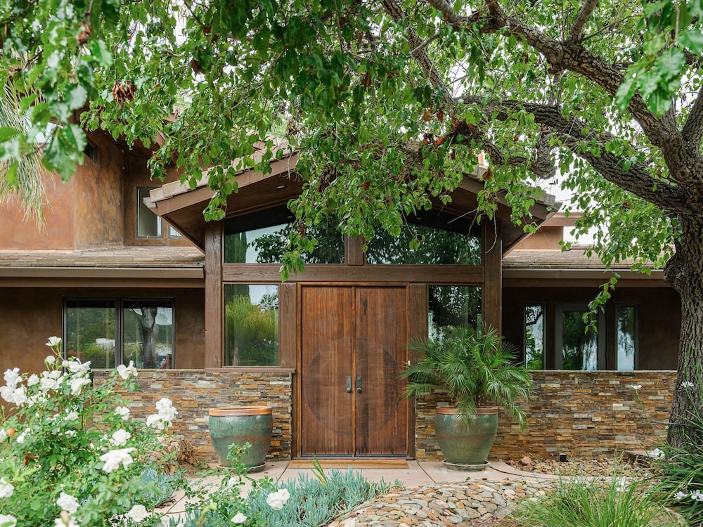 Private Resort in Lake Hodges