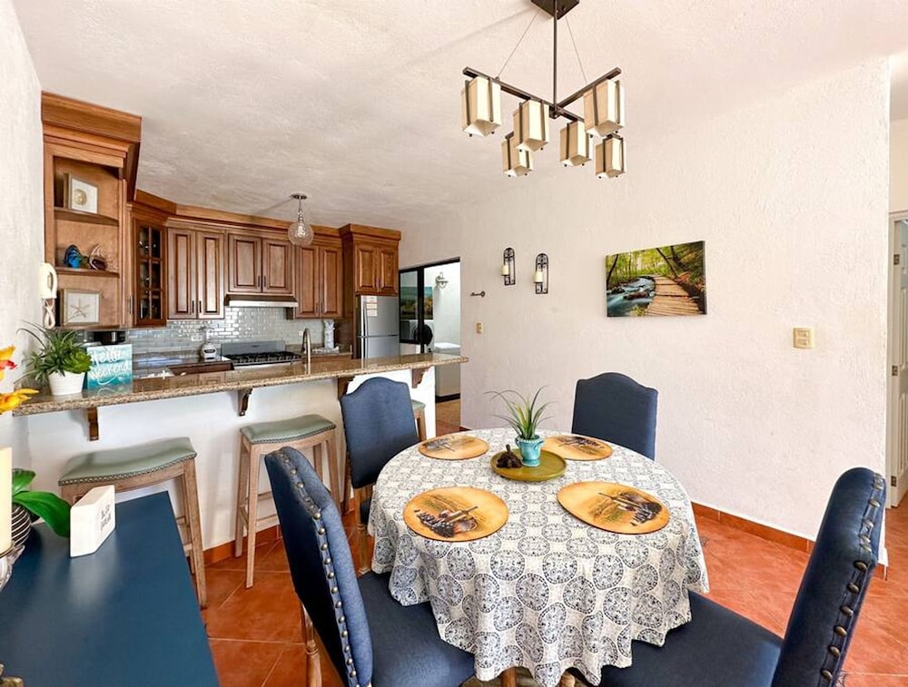 Mexican Ambience Townhome With Pool 1